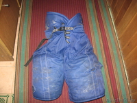 продам хоккейную фому на мальчика 13-14 лет форма б.у - Изображение #2, Объявление #411394