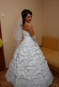 Продам шикарное, оригинальное свадебное платье - Изображение #3, Объявление #287486