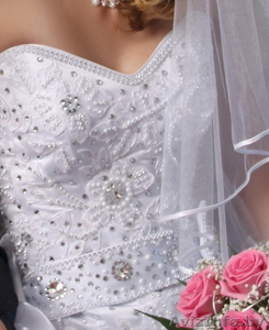 Продам свадебное платье, р-р 42-46,рост 170-185 - Изображение #2, Объявление #572375