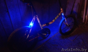 Оклейка велосипеда стикербомбингом и подсветка - Изображение #2, Объявление #1383501