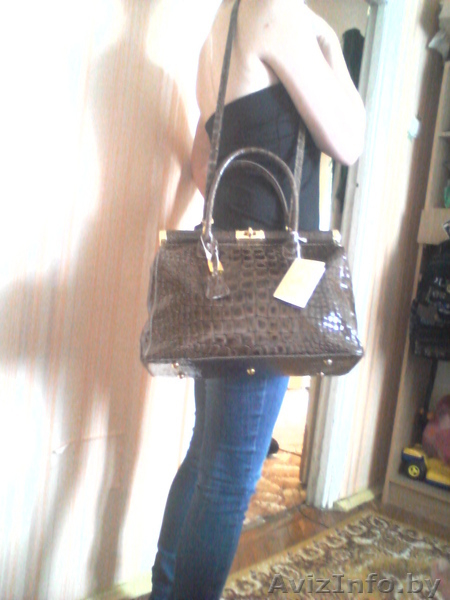 Cумка из лаковой кожи,пр-во Италия,новая - Изображение #3, Объявление #950261