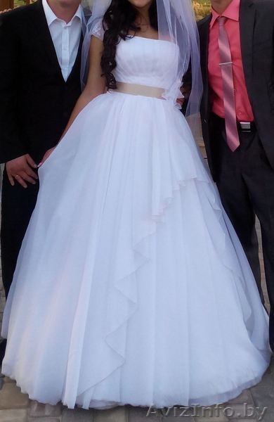 Продается счастливое элегантное свадебное платье !!! НОВОЕ!  - Изображение #1, Объявление #1168087